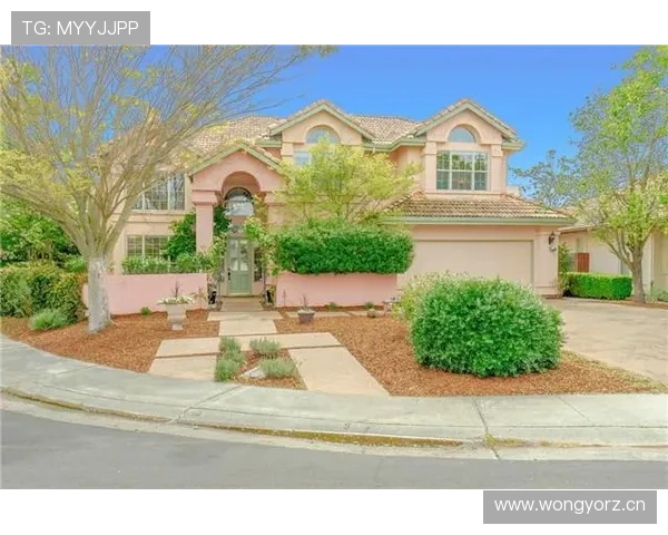 戴维斯家里那泳池比我老板办公室还大，我服了，怎么活啊？