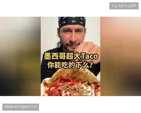 阿尔瓦雷斯训练完直接去超市抢购牛排，这食量谁顶得住